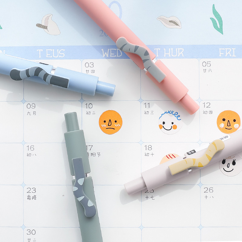 4vnt/komplektas Slepiamas katės gelio rašiklis animacinio dizaino 0,5 mm rutulinio taško juodo rašalo parašas Kawaii Office School Stacionarus F6602
