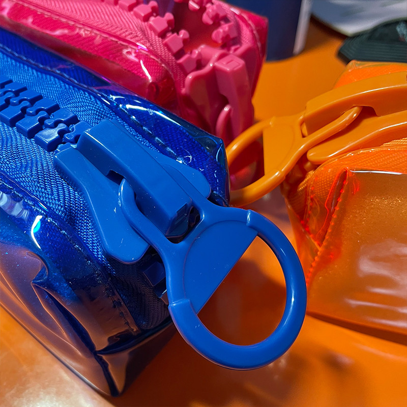 PVC didelis pieštuko dėklas su užtrauktuku Fluorescentinis permatomas spalvos kvadratas didelės talpos studentų raštinės reikmenų mokyklinių reikmenų laikymo krepšys