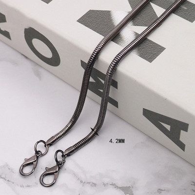 Krepšys Grandinė Aparatūra Priedai Metalinis Moteriškas Krepšys Grandinė Crossbody Krepšiai Diržas per petį Geležinis grandinės strypas Keičiamas krepšio dirželis