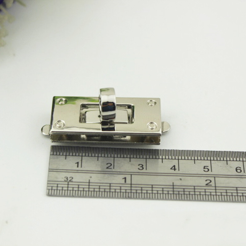 1 vnt., metalinis pasukamas užraktas, susukamas užrakto užsegimas, skirtas odiniam rankdarbiui, rankinė, rankinė, rankinė, piniginė „pasidaryk pats“ aparatūros priedas