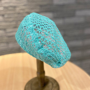 Многоцветна лятна плетена на една кука барета за жени Напусната дишаща дантелена барета Шапка с изрезка Шапка с цветна шапка Памучна шапка