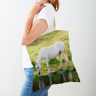 Alkalmi Horse Lady bevásárlótáska, kétoldalas nyomtatott újrafelhasználható vászon divatos vadon élő állatok utazási kézitáska női vásárlótáskáknak