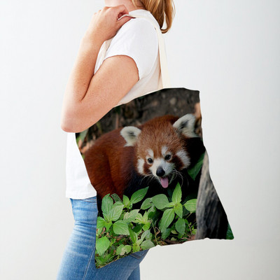 Vadállat aranyos piros panda női vászon bevásárlótáska, újrafelhasználható mindkét oldalon újrafelhasználható lány hölgy utazó válltáska kézitáska