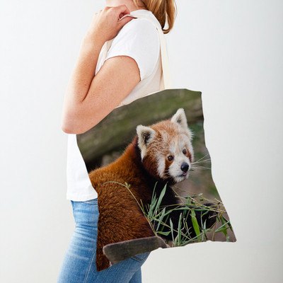 Vadállat aranyos piros panda női vászon bevásárlótáska, újrafelhasználható mindkét oldalon újrafelhasználható lány hölgy utazó válltáska kézitáska