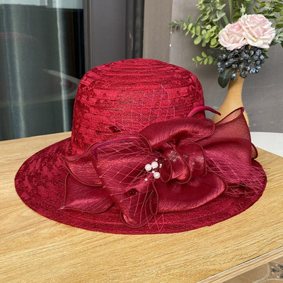 Női kalap Elegáns széles karimájú csipkevarrás Beach Fascinator sapka műgyöngyökkel virág dekoráció nyári női vödörsapka virág