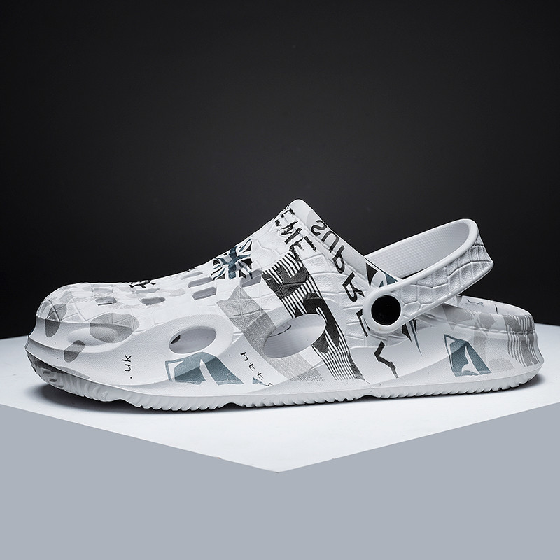 2023 nyári légáteresztő EVA szandálok férfi könnyű divatos papucsok kivágott strandcipők kényelmes sétacipők férfiaknak