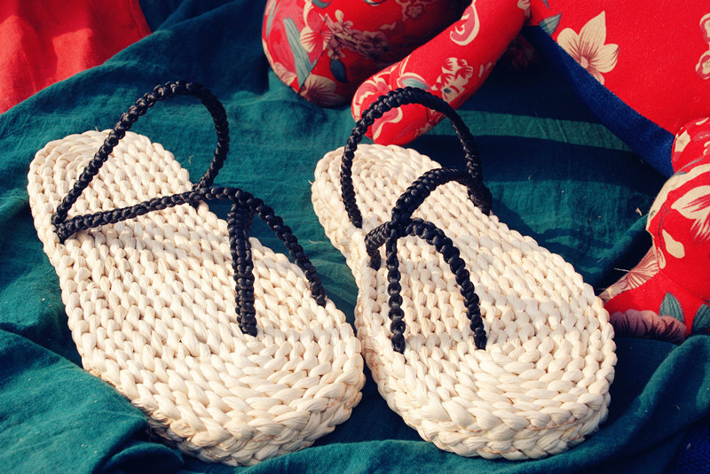 Cipők cos kellékek Flip-flop papucsok szerelmesek kukorica bőr szőtt szalma szandál alkalmi cipő Férfi szandál 2023 nyár