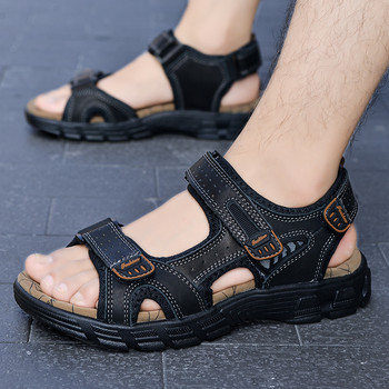 2023 Мъжки сандали за открито Леки нехлъзгащи се плажни обувки Многофункционални туристически пътни чехли с меко дъно Мъжки обувки