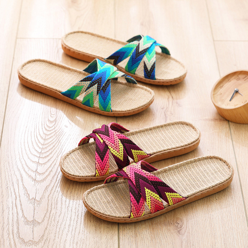 Női vászonpapucsok nyári legújabb vegyes színekben keresztpántos lapos divat háztartási szandálok padló fürdő csúszásmentes strandpapucsok