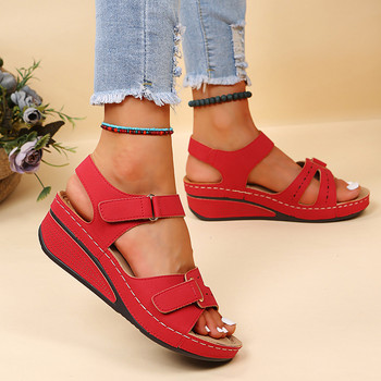 Летни сандали на танкетка за жени 2023 Нова мода Нехлъзгащи се плажни обувки Дамски леки ежедневни сандали на платформа Mujer Плюс размер