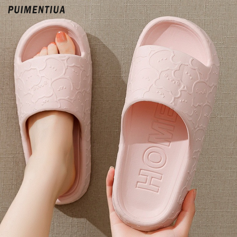 Uued naiste libisemiskindlad multifilmid kassisussid vannipaks platvorm avaleht paarisussid rannasandaalid naiste liumäed siseruumides, õues 2023