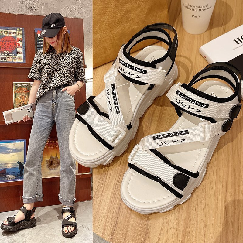 Nyári cipők női szandálok üreges kerek orrú kényelmes női lapos egyszínű alkalmi női lábbelik Mujer Sandalias nagy méretű