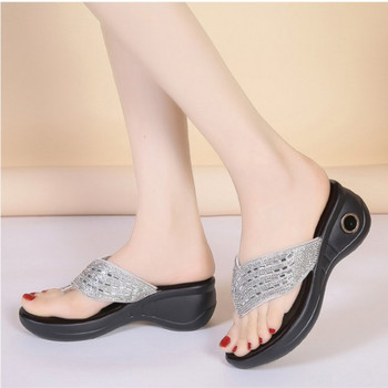 Дамски джапанки 2023 Летни ежедневни сандали за открито Вътрешни чехли за баня Дамски обувки на платформа Плажни чехли Дамски обувки