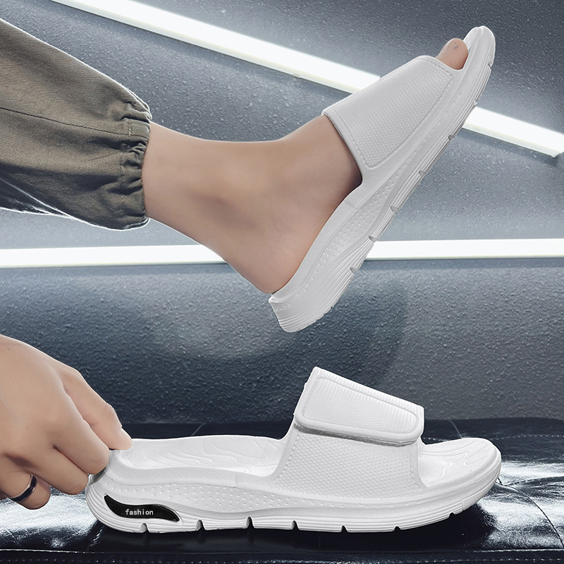 Kiváló minőségű 2023 új férfi papucs kültéri papucs beltéri felhő puha talpú férfi csúszásmentes fürdőszobai papucs strand otthoni cipők