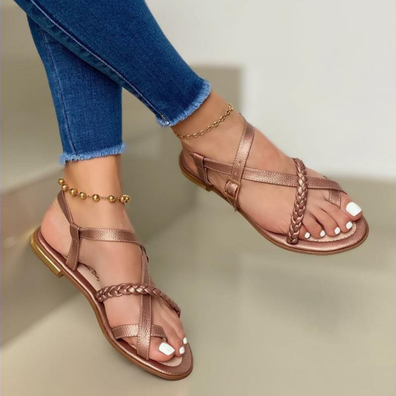 Nyári női lapos szandálok divatos csatos pánt nyitott orrú strand alkalmi női cipők lapos puska méretű női szandálok