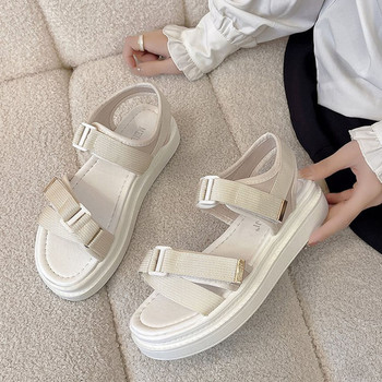 Летни обувки Дамски сандали с плоска платформа Дамски меки кожени ежедневни гладиаторски обувки с отворени пръсти Дамски обувки