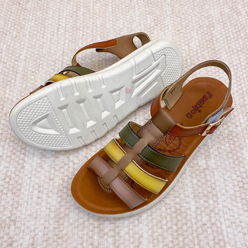 Нови летни сандали Дамско модно горно облекло Меки кожени сандали на танкетка Едноцветни каишка с катарама Ежедневни сандали за ходене