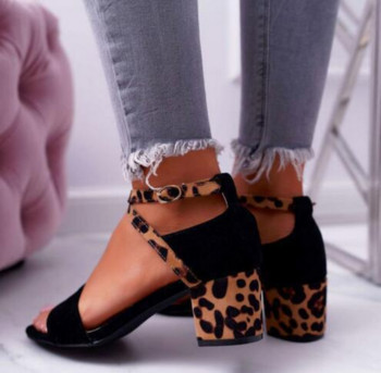 2023 г. Нови сандали с катарама с леопардов принт Едноцветни дамски сандали с отворени пръсти Летни тънки високи токчета Удобни флок обувки 35-43