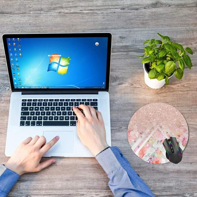 Rózsaarany csillogó virágos akvarell kerek egérpad csúszásmentes, gumi alapú egérpad laptopokhoz, női egérpad 7,9 x 7,9 hüvelykes