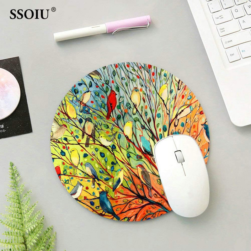 Kör alakú, játékhoz készült egérpad kialakítása Gyönyörű festőmadarak állnak a fán, 7,87 x 7,87 hüvelykes, csúszásmentes gumi egérpad laptopokhoz