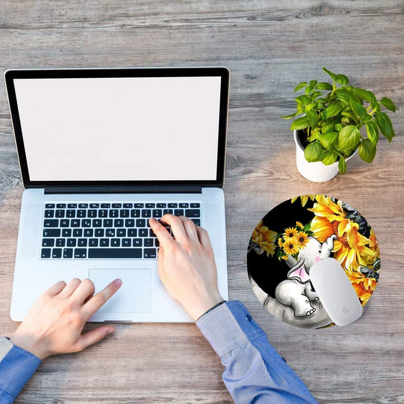 Elefántbébi napraforgós kerek egéralátéttel Aranyos játékra készült egéralátét, vízálló, csúszásmentes gumialap 7,9 x 0,12 hüvelykes egérpad