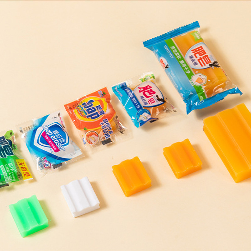 Kreatív 4 stílusú mini rajzfilm szappan radírok Puha, tartós ceruza radírok gyerekeknek, iskolásoknak, vicces papírjavító kellékek