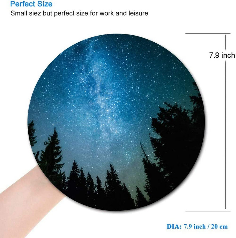 Pine Trees Galaxy egérpad A Tejút a fenyőfák fölé emelkedik Kerek egérszőnyeg Vízálló, kör alakú, csúszásmentes gumitalp