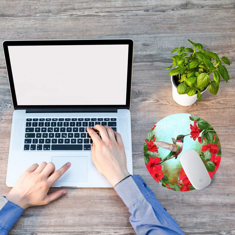 Un cerc de hibiscus roșu și frunze verzi Tapete rotunde pentru mouse Covoraș pentru mouse impermeabile, anti-alunecare, cu bază de cauciuc, mousepads 7,9 x 0,12 inci