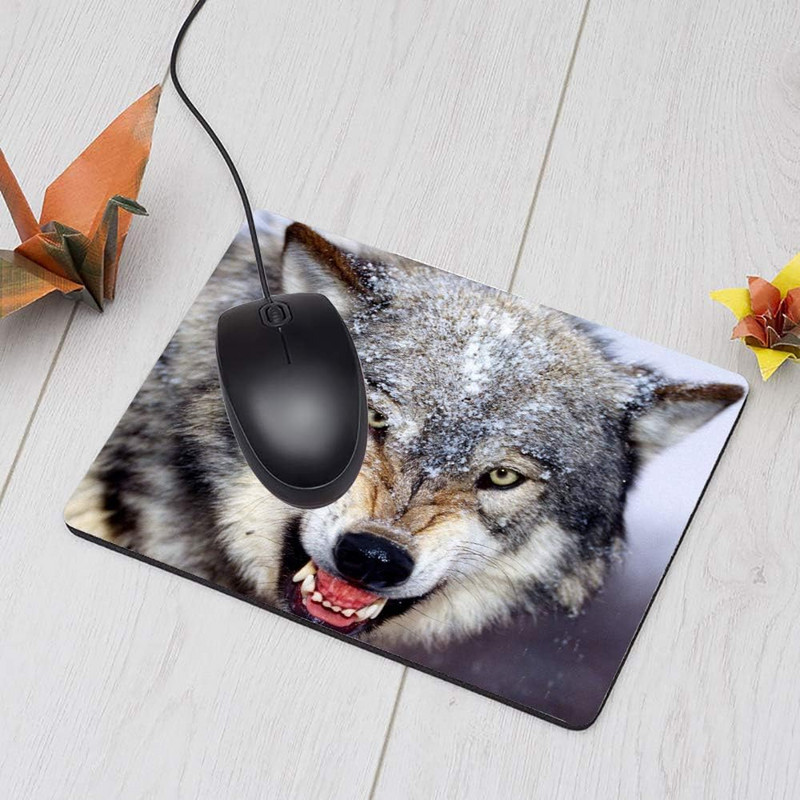 Подложка за мишка Wolf Gaming Angry Wolf in The Snow Подложка за мишка Подложка за мишка за компютърно бюро, лаптоп, офис 9,5 X 7,9 инча Неплъзгаща се гума