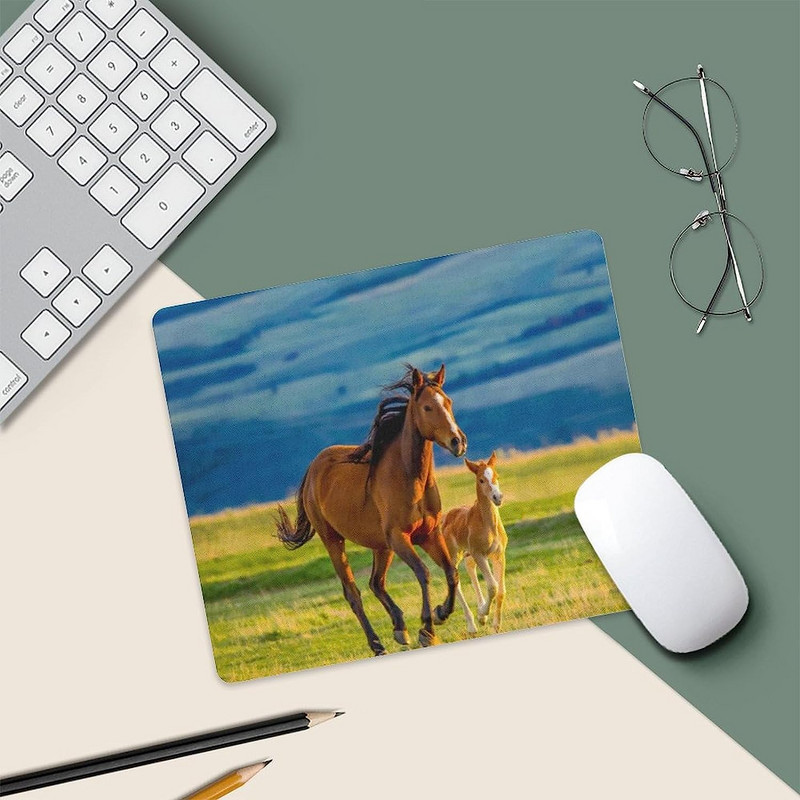 Подложка за мишка Horse Mare и Little Foal Неплъзгаща се подложка за компютърна мишка Подложка за мишка с гумена основа за домашен офис компютър 20 * 25 см