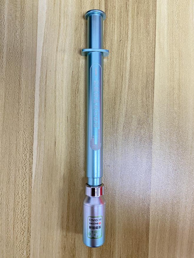 1Pcs Creative Luminous Syringe Modeling Neutral Pen Gel Signature Pens Students Nurse Gift Stationery