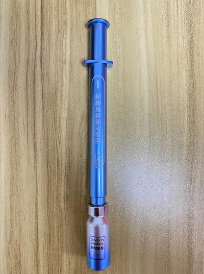1Pcs Creative Luminous Syringe Modeling Neutral Pen Gel Signature Pens Students Nurse Gift Stationery
