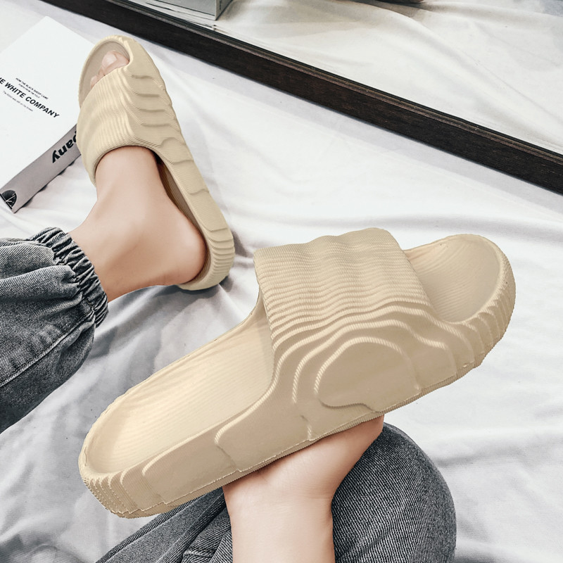 Унисекс летни вълнообразни пързалки YZY Slip On Дишащи водни плажни сандали Леки летни Yeez чехли Плюс размер 33-46