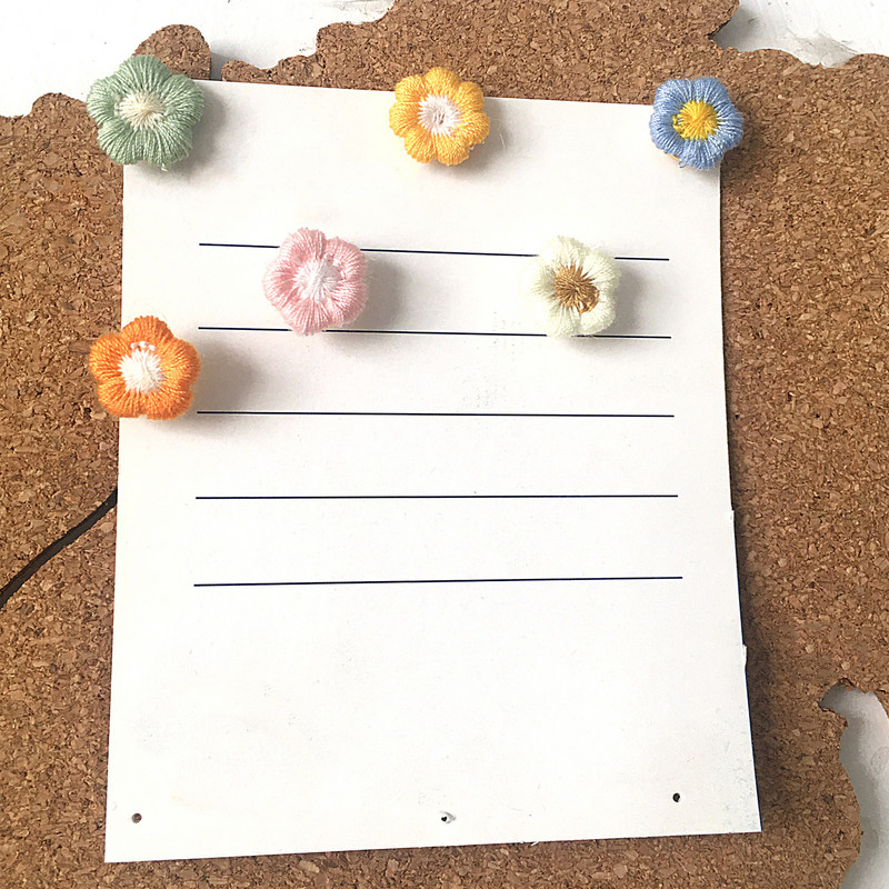 30 kom. Pribadače Cvjetne pribadače Ukrasne pribadače od plutene ploče Crtanje karti Foto Zidne pribadače Uredski školski pribor za učionicu