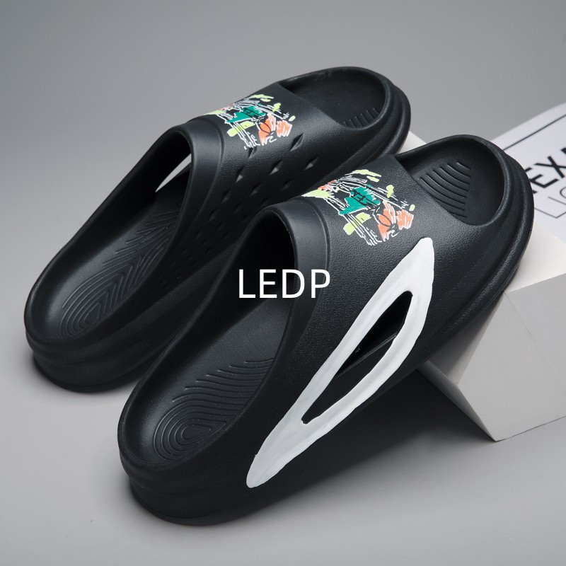 Нови чехли Мъжки модни летни плажни мързеливи външни ежедневни мъжки желе чехли Вътрешна къща Двойка плоски мъжки обувки с дупка на платформа