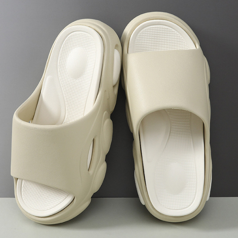 Нова външна тенденция Мъжки пързалки Летни чехли за мъже Eva Дебело дъно Светли плажни обувки с букви Мъжки вътрешни външни облачни сандали