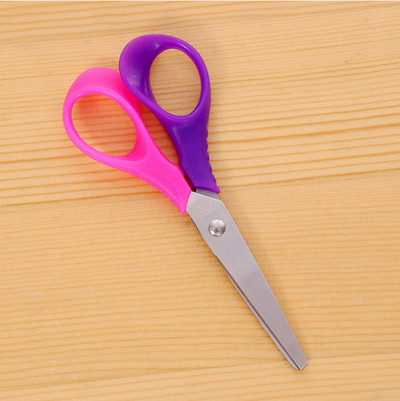 1 бр. Детски карикатурни безопасни ножици с кръгла глава с пластмасови Направи си сам ръчно изрязани от хартия дизайнерски канцеларски материали за детска градина