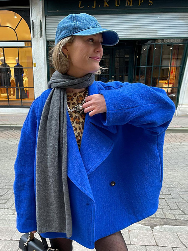 Ühevärvilised reväärkrae, paksud jakid, naiste lahtised pikkade varrukatega soojad mantlid 2023. aasta sügistalvine šikk ülisuured naiste ülerõivad