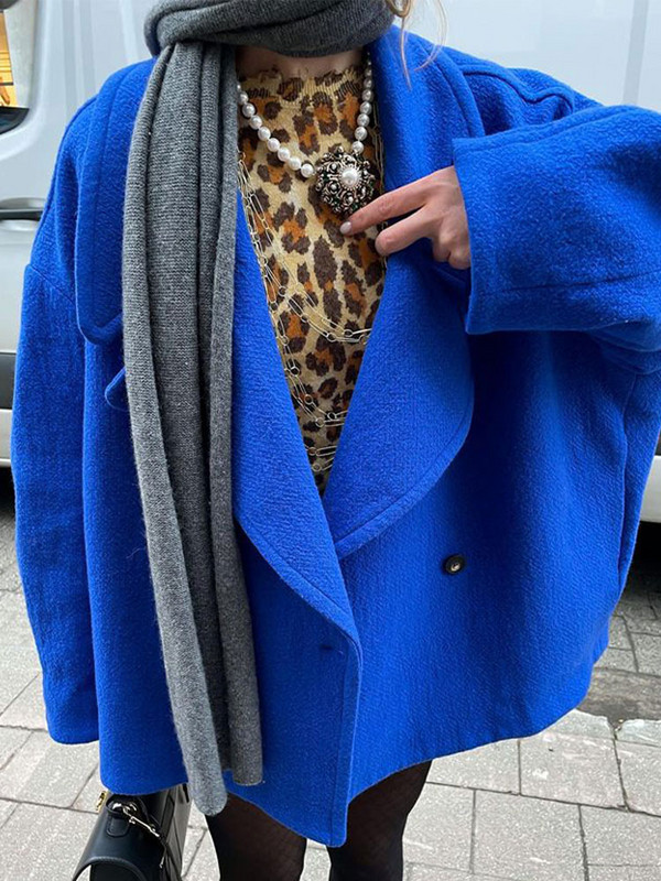 Ühevärvilised reväärkrae, paksud jakid, naiste lahtised pikkade varrukatega soojad mantlid 2023. aasta sügistalvine šikk ülisuured naiste ülerõivad