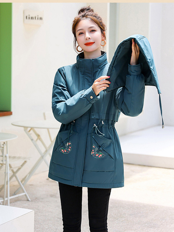 2023 Fashion Thicken Talve kapuutsiga Parka Naiste puuvillane polsterdatud jope tikandiga mantel Naiste puhvis jope soe mantel