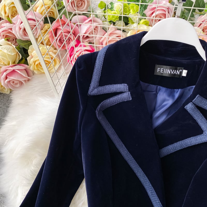 Moteriškas paltas žiemos kilimo ir tūpimo tako dizainerio vintažinis dantytas apykaklės įvyniojimas juodas aksomas Maxi vėjo striukė šiltas ilgas paltas viršutiniai drabužiai