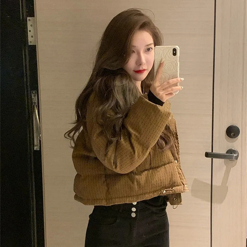 Modna kratka podstavljena jakna Ženska zima 2022. Novi korejski pamučni kaput s jednim kopčanjem dugih rukava Ženska gornja odjeća