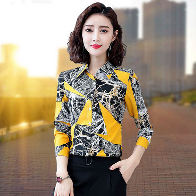 2021. Cvjetna košulja Ženska retro nova slomljena majica Strani stil dugih rukava od šifona Sredovječna majka proljeće