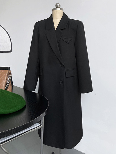 DEAT Fashion Γυναικείο γιακά με οδοντωτή εγκοπή Μονόχρωμες τσέπες με μονόχρωμο γιακά Χειμώνας 2023 Νέο 17A5481