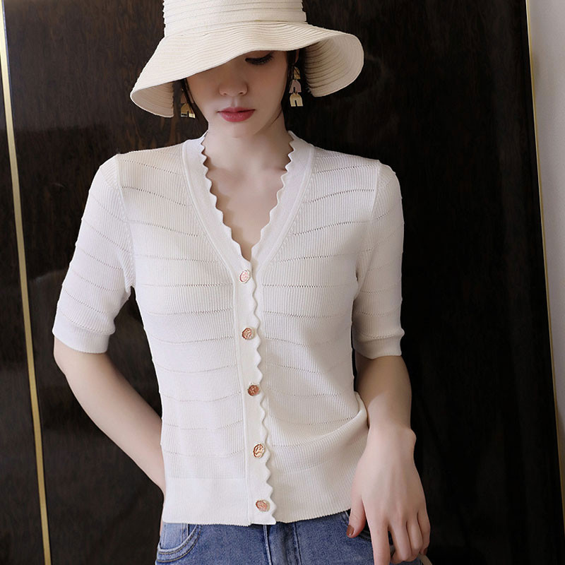 Ljetni korejski modni pleteni kardigan od tanke ledene svile Ženski dio s valovitim rubovima Skraćena pletena majica s V-izrezom, uska jednoredno kopčanje