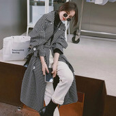 Μαύρο Λευκό Houndstooth Trench Coat Γυναικεία Άνοιξη και Φθινόπωρο 2022 Νέο Μακρύ παλτό πάνω από το γόνατο στη μέση με λουράκι σε δυτικό στιλ δημοφιλές