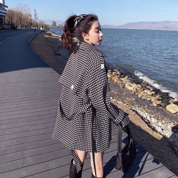 Μαύρο Λευκό Houndstooth Trench Coat Γυναικεία Άνοιξη και Φθινόπωρο 2022 Νέο Μακρύ παλτό πάνω από το γόνατο στη μέση με λουράκι σε δυτικό στιλ δημοφιλές