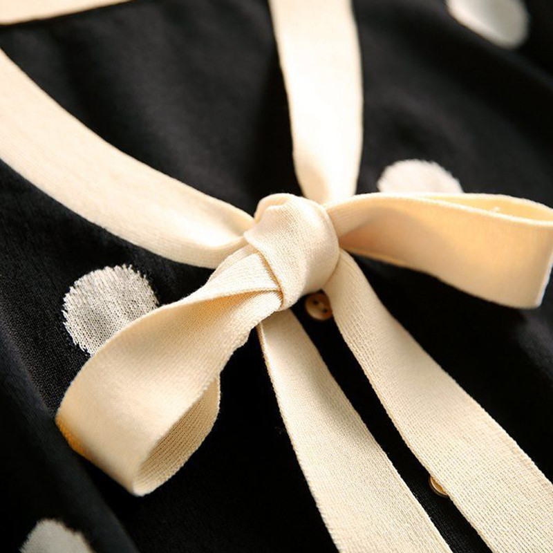 Ljetni ženski korejski modni kardigan s točkicama kratkih rukava i mašnom s V-izrezom Ice svileni tanki pleteni pulover Elegantna retro ženska majica