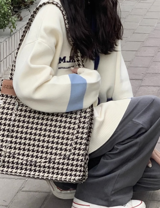 Pleteni, prugasti, kontrastne boje, američki retro široki džemper s V izrezom, ženski džemper s vezom u obliku slova, ljetni elegantni stil