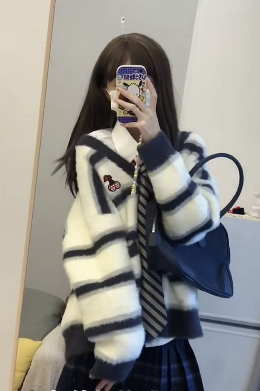 Džemperi u elegantnom stilu Plavi prugasti Jesenski pleteni kaputi s V izrezom Ženski kawaii široki mohari dugih rukava Slatki kardigan Y2k